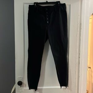 Old Navy Black Extra High Rise Super Skinny Jean